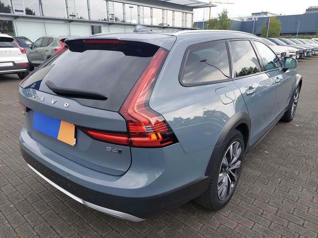 Volvo V90 Cross Country