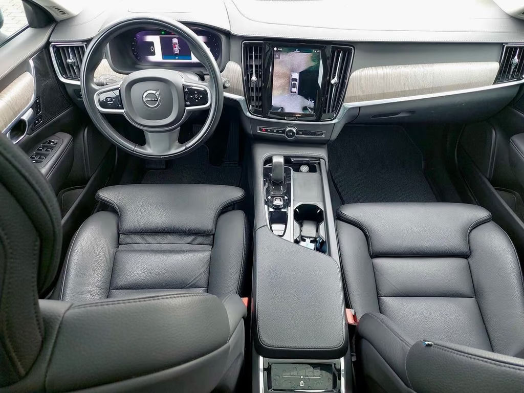 Volvo V90 Cross Country