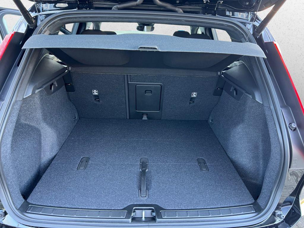 Volvo EX40