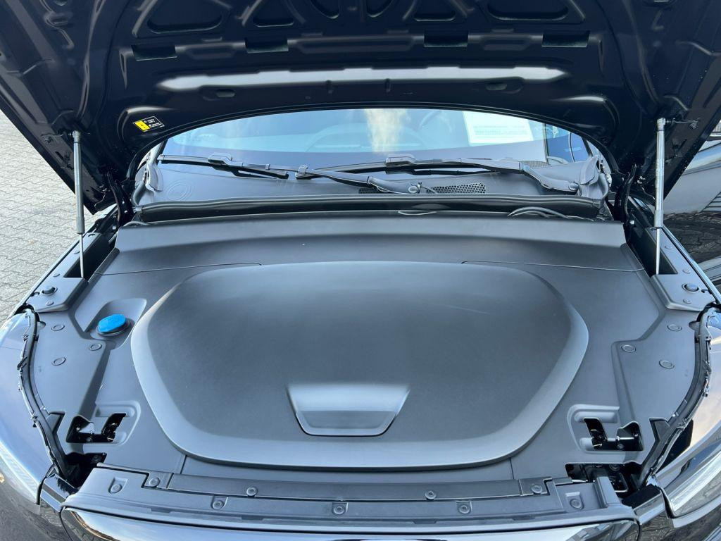 Volvo EX40