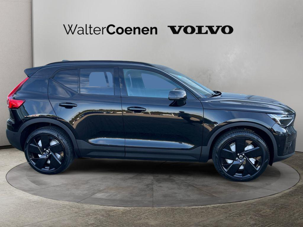 Volvo EX40