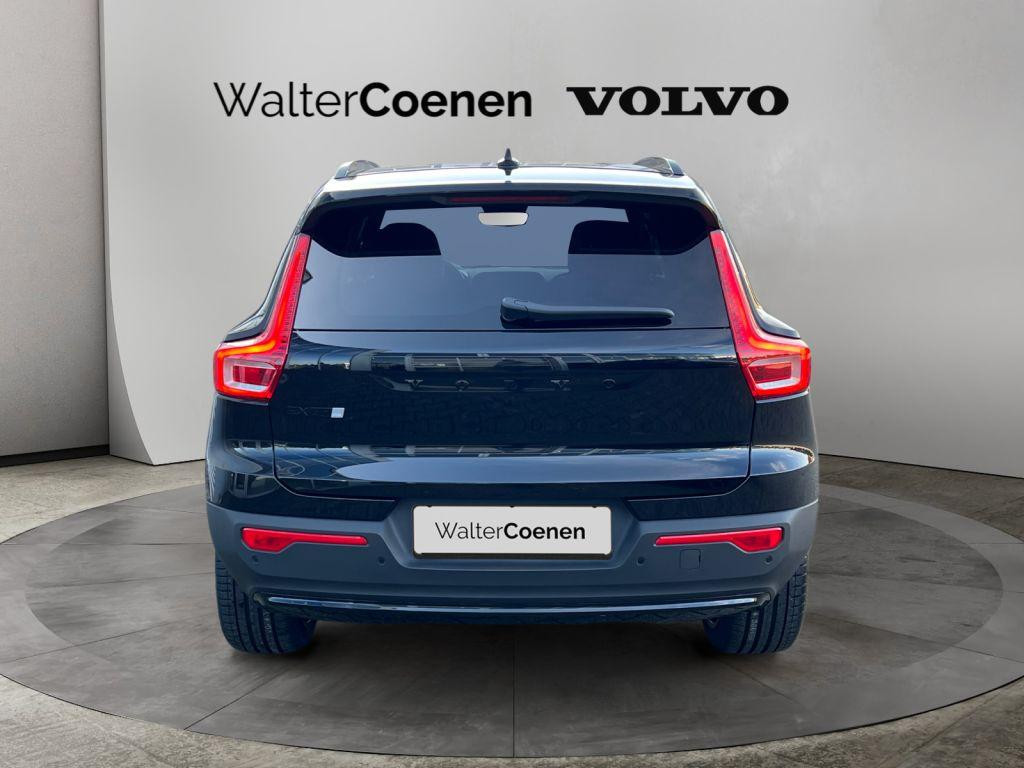 Volvo EX40