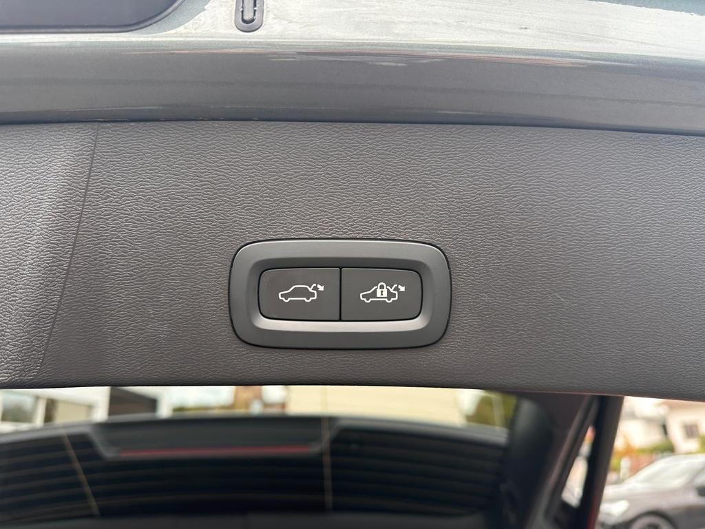 Volvo EX40