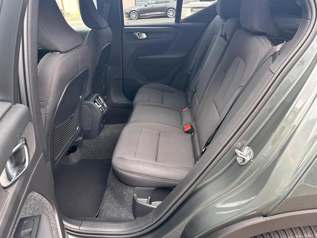 Volvo EX40