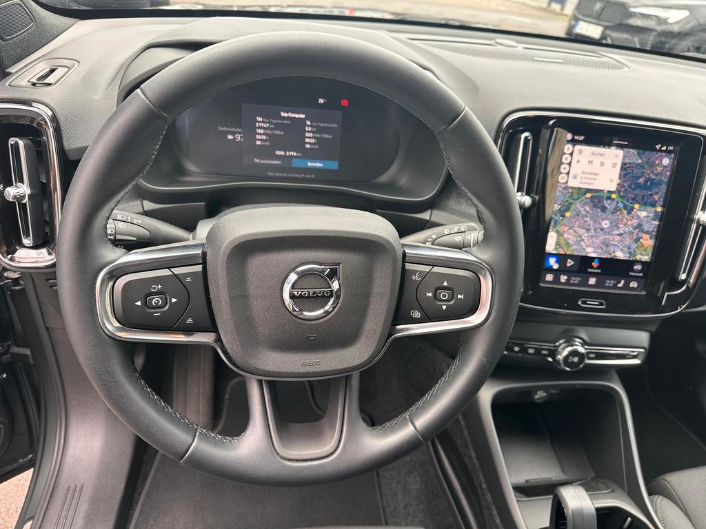 Volvo EX40