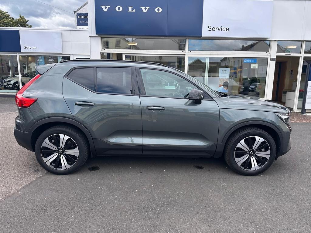 Volvo EX40