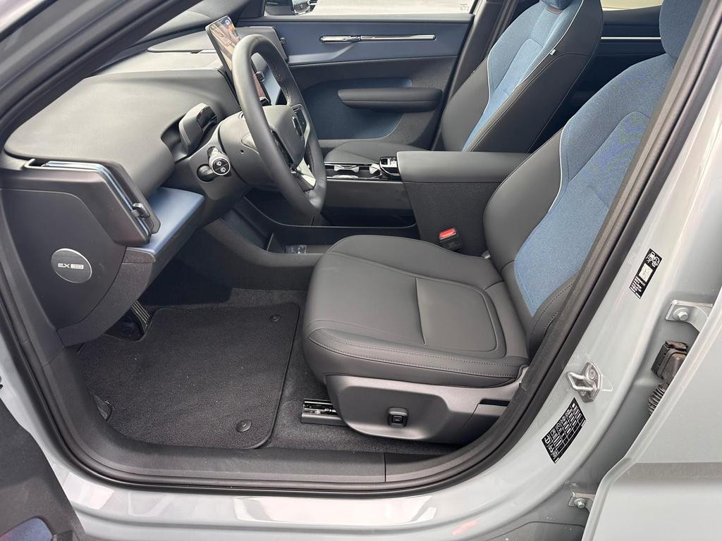 Volvo EX30