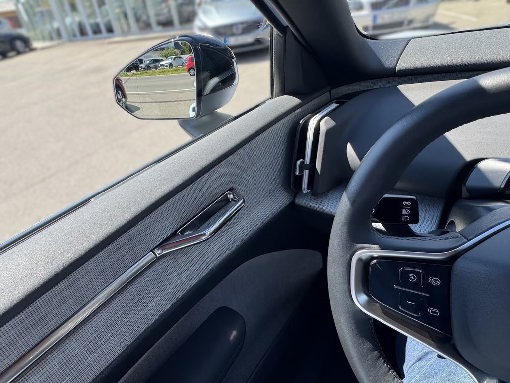 Volvo EX30