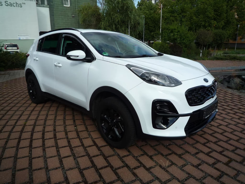 Kia Sportage Black Edition 2WD