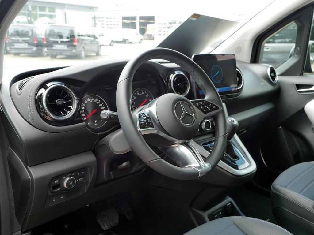 Mercedes-Benz T 180