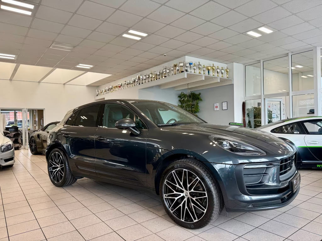 Porsche Macan Luftfederung / Panorama / 21Zoll / ACC
