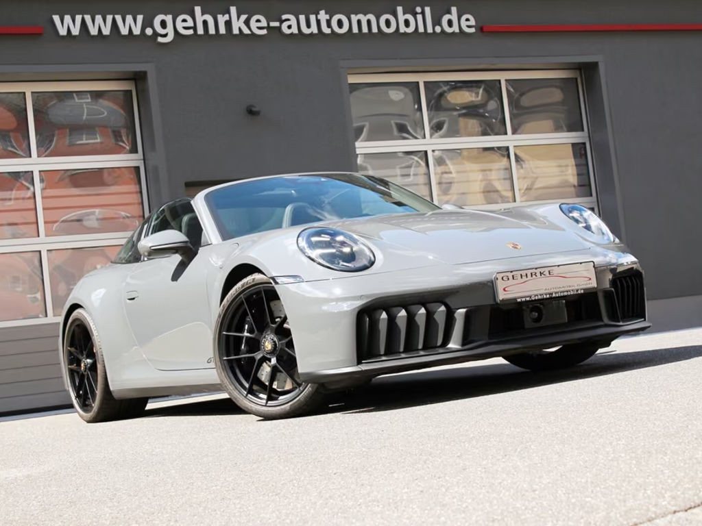 Porsche 911 GTS 4 992 Cabriolet Targa
