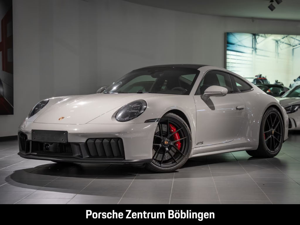 Porsche 911 GTS 4 992 Carrera