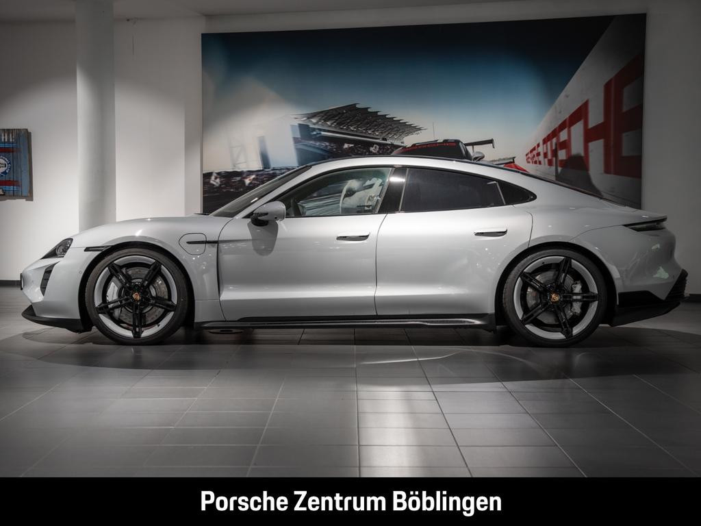 Porsche Taycan 4S