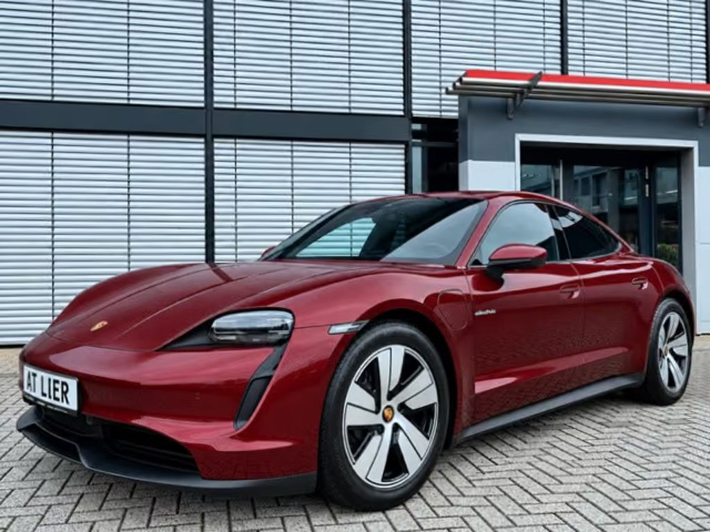 Porsche Taycan Performance Plus