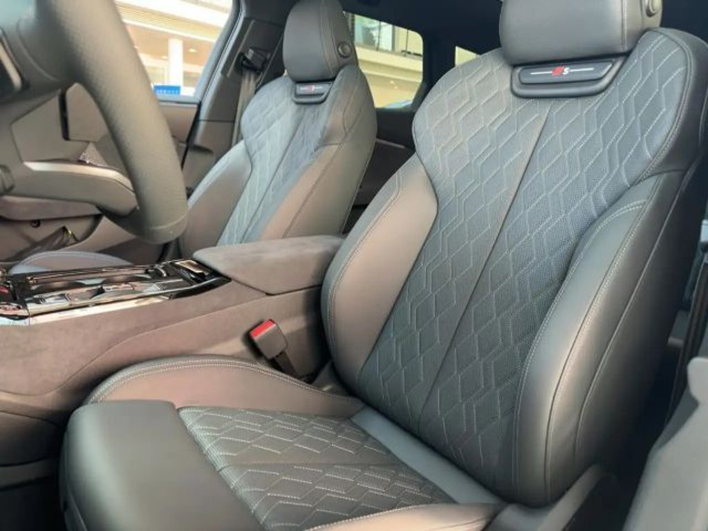 Audi S6 e-tron