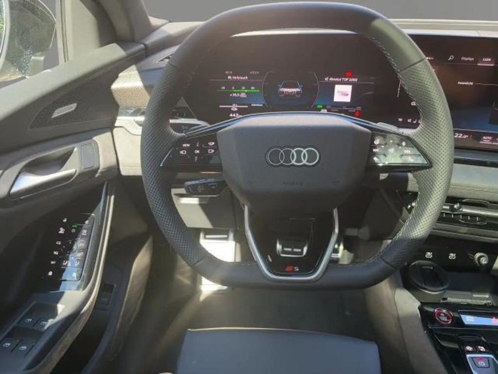 Audi SQ6 e-tron