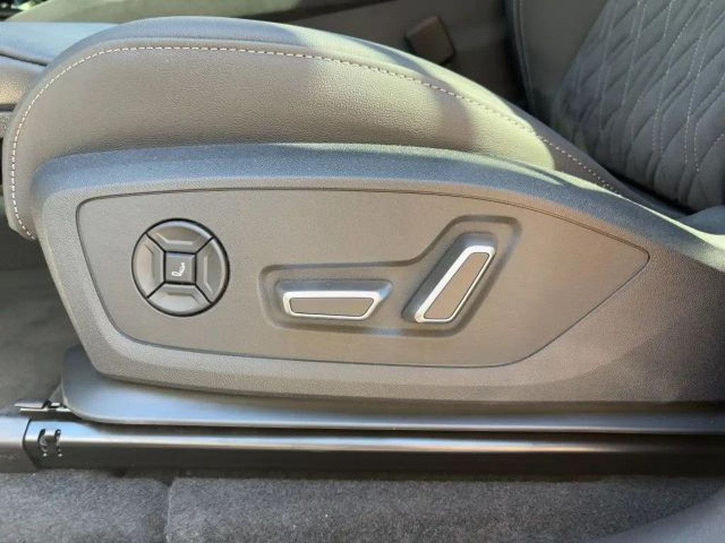 Audi SQ6 e-tron