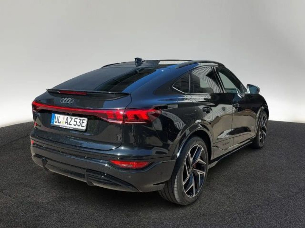 Audi SQ6 e-tron