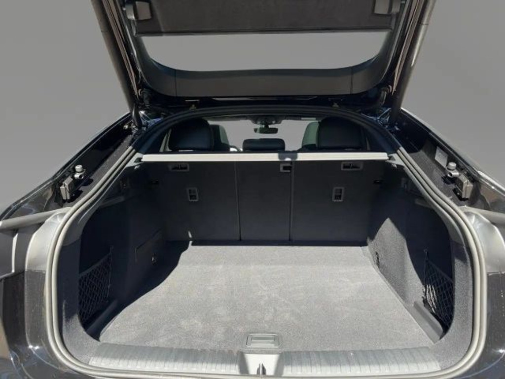 Audi SQ6 e-tron