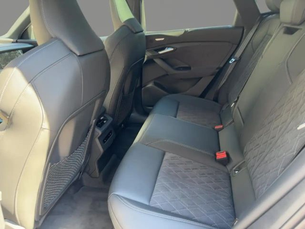 Audi SQ6 e-tron