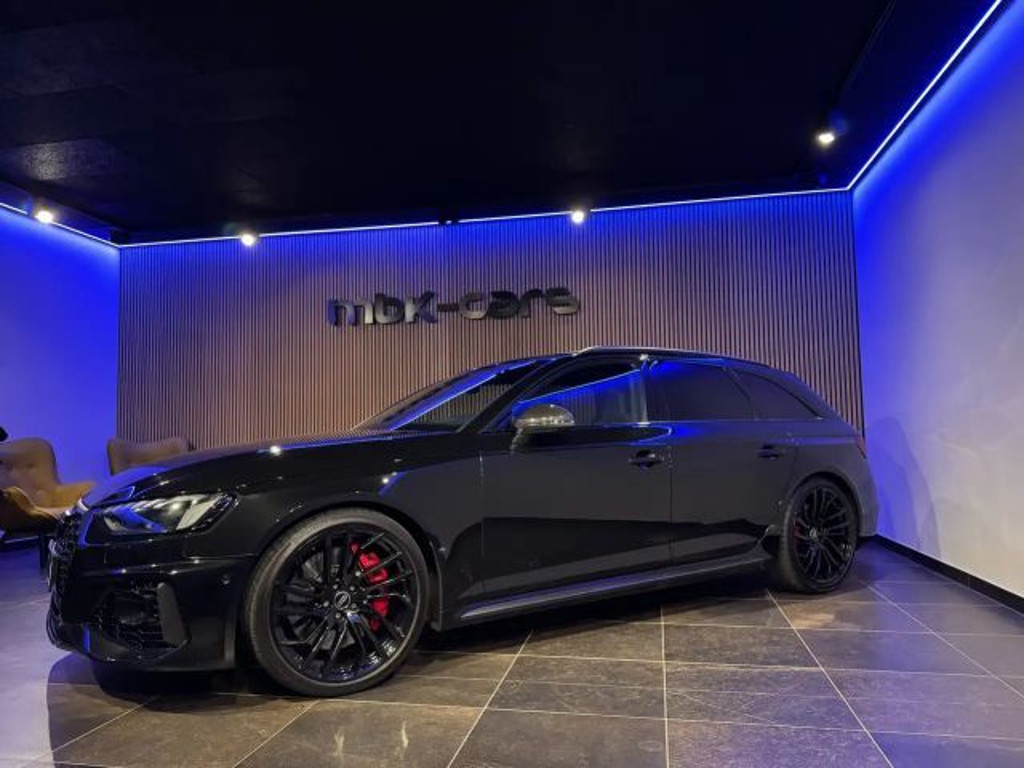Audi RS4