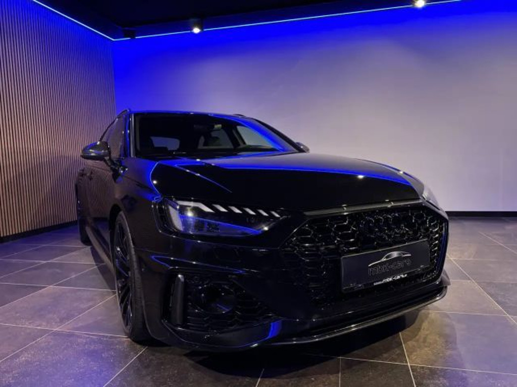 Audi RS4
