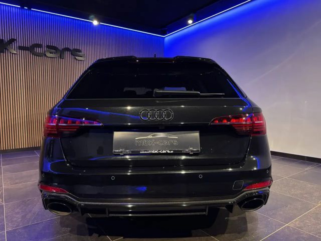 Audi RS4