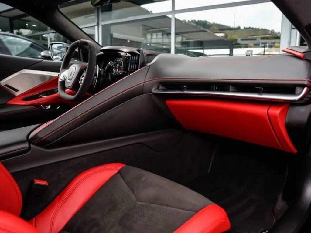 Corvette C8