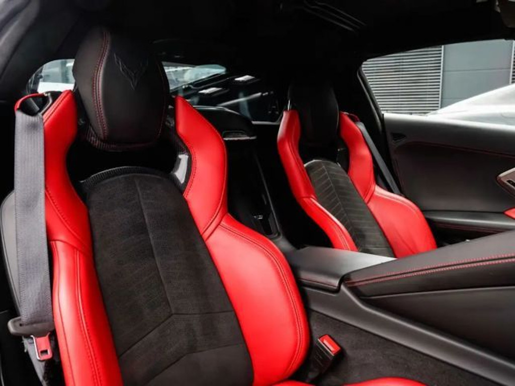 Corvette C8