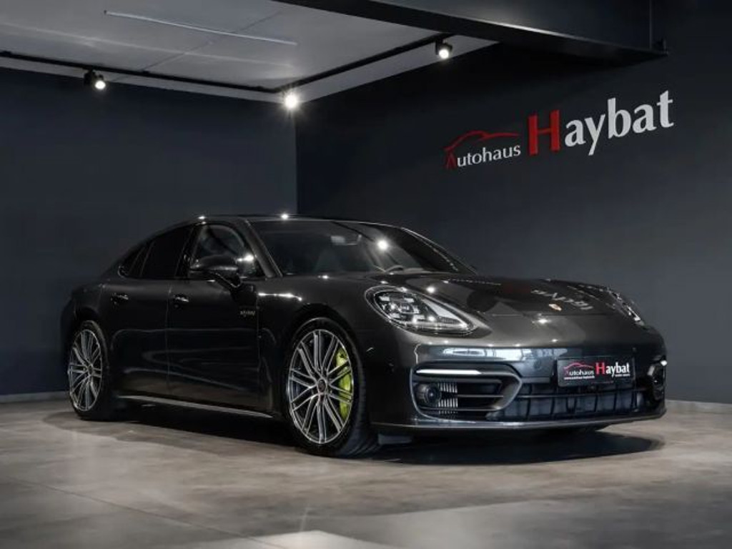 Porsche Panamera E-Hybrid 4