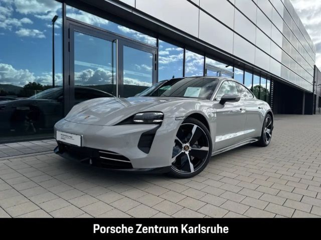 Porsche Taycan Turbo