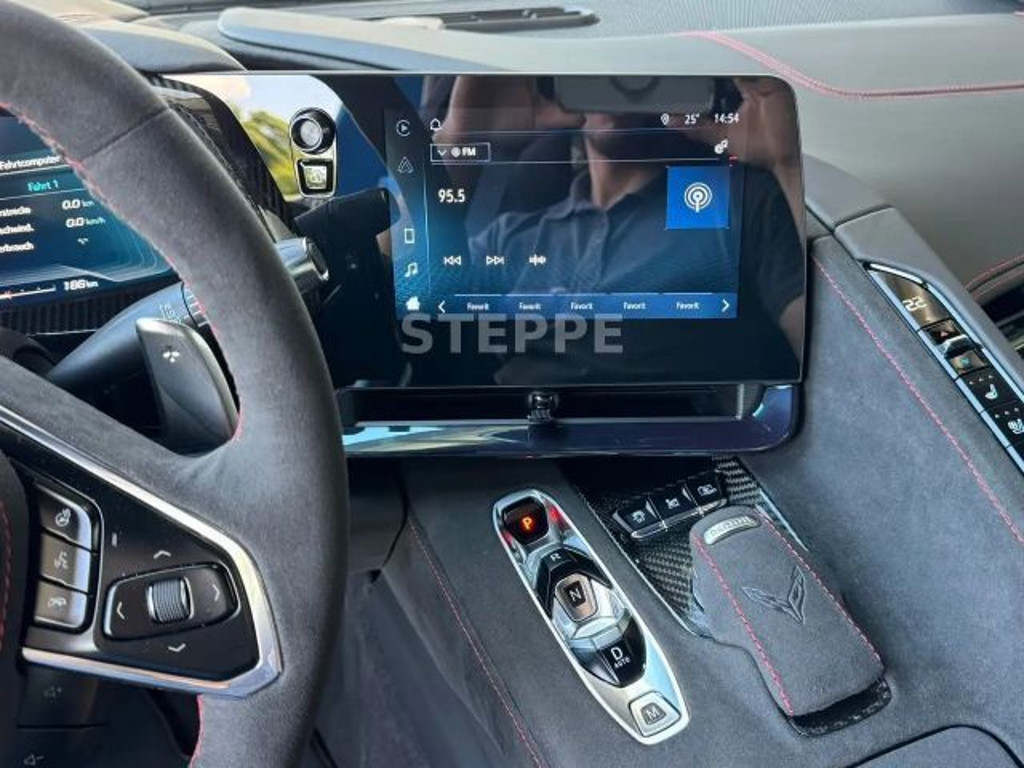 Corvette C8