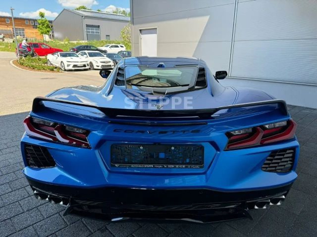 Corvette C8
