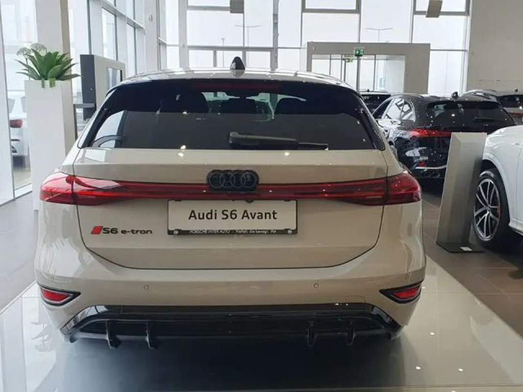 Audi S6 e-tron