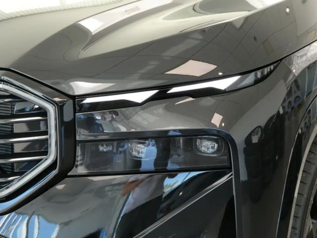 BMW XM
