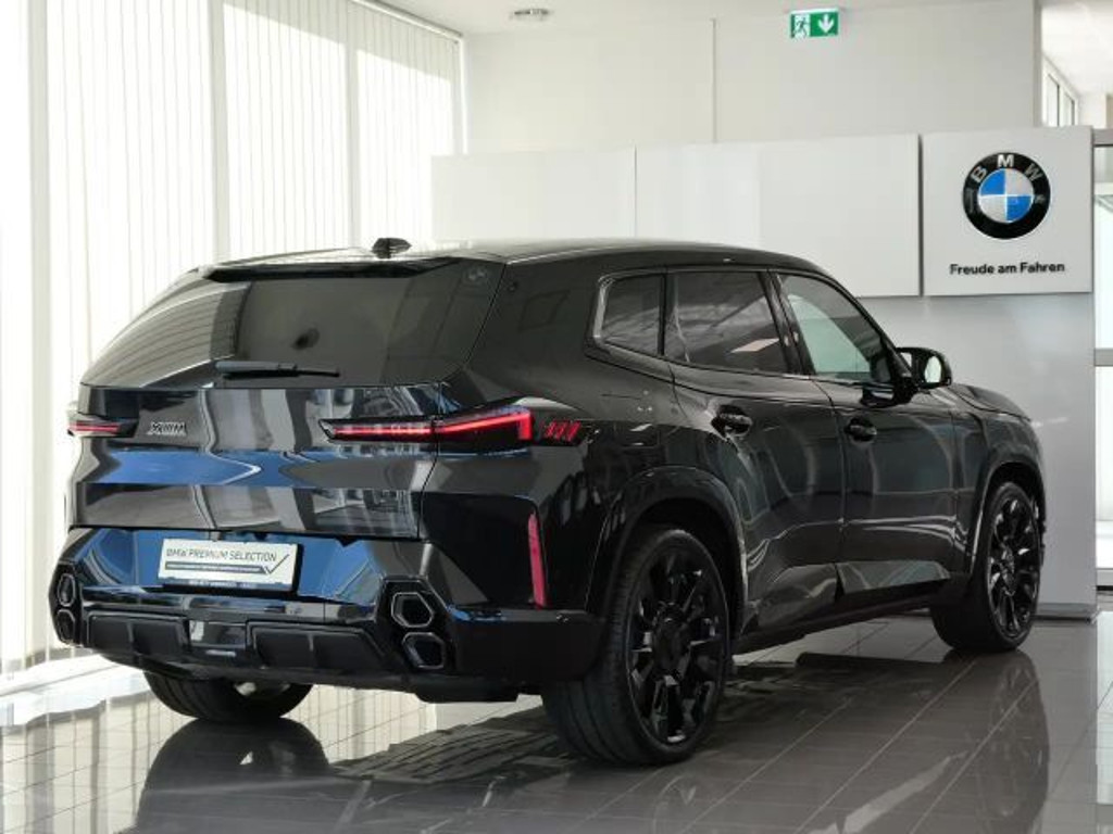 BMW XM