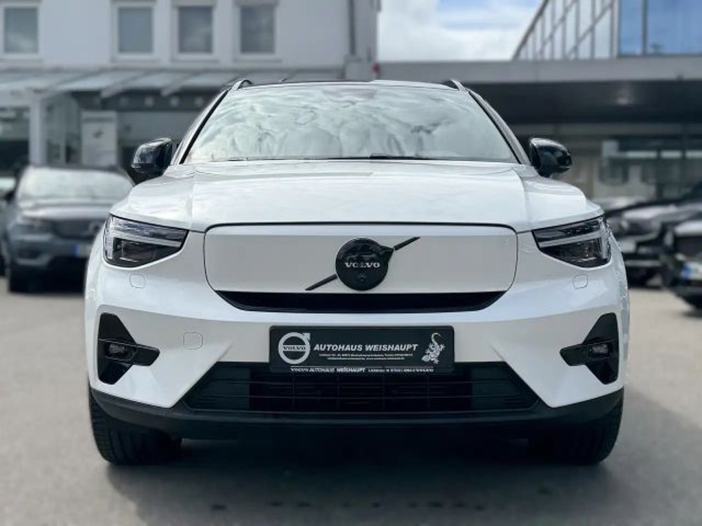 Volvo EX40