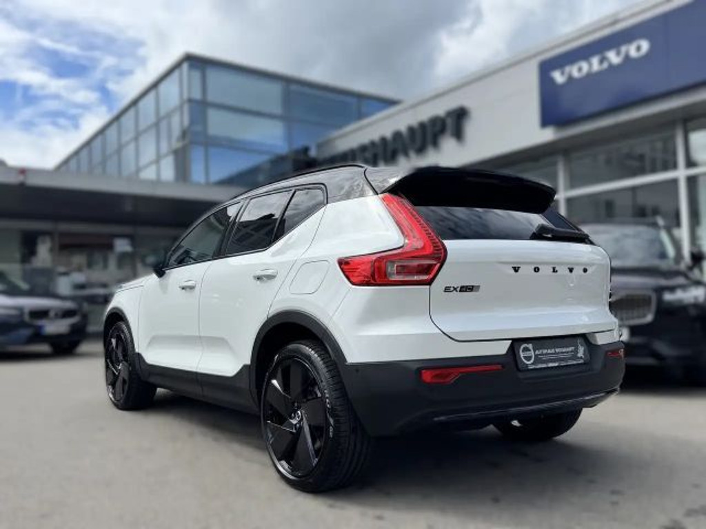 Volvo EX40