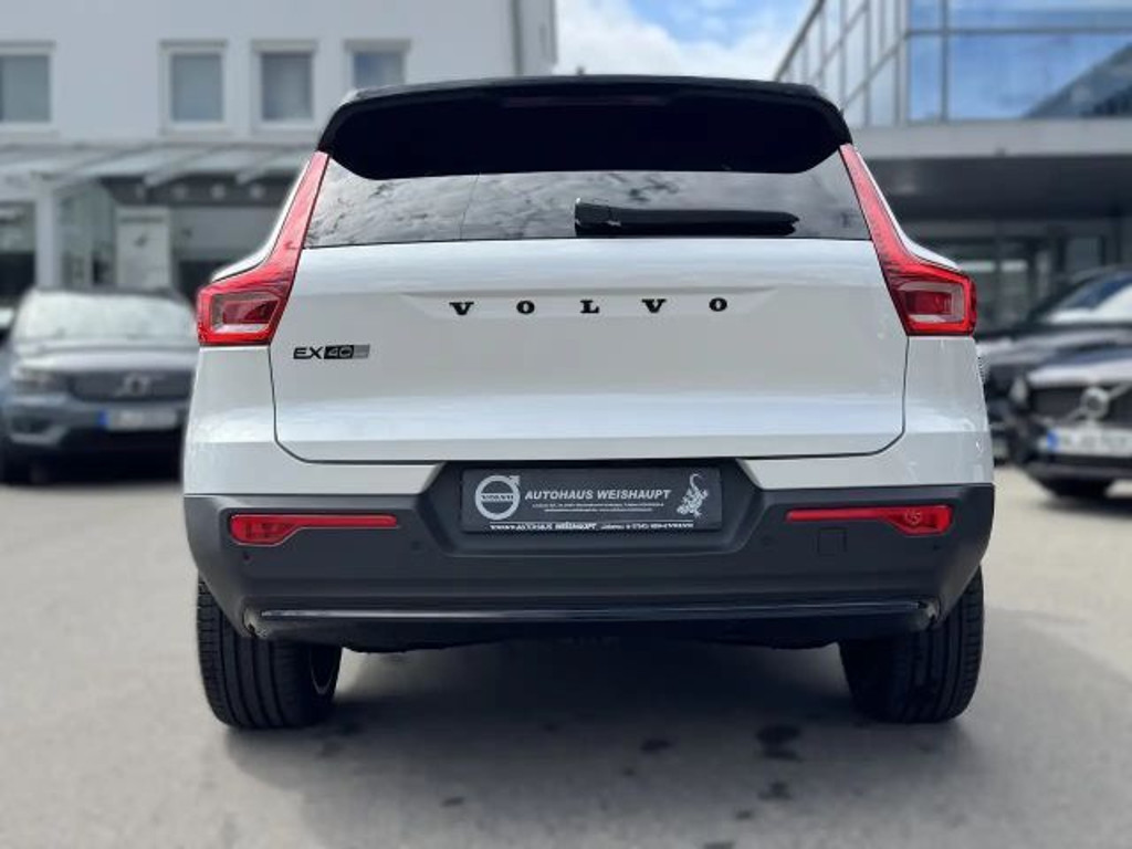 Volvo EX40