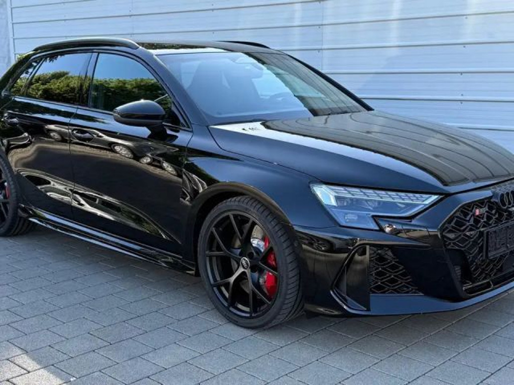 Audi RS3 Sportback Sedan Quattro S-Tronic