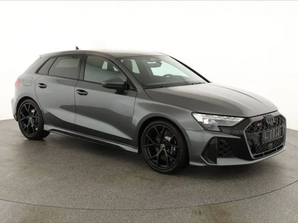 Audi RS3 Sportback Sedan Quattro