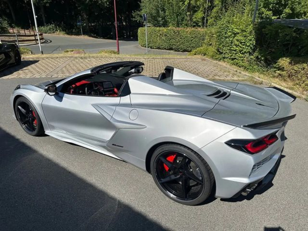 Corvette C8