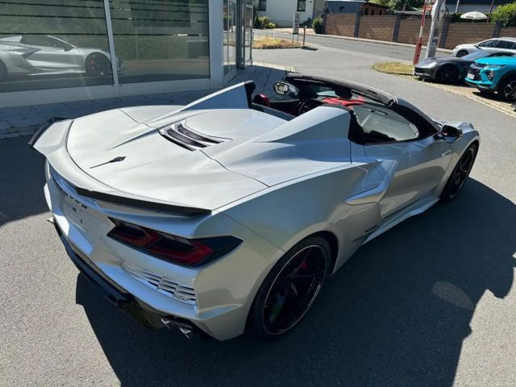Corvette C8