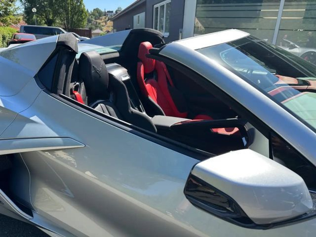 Corvette C8