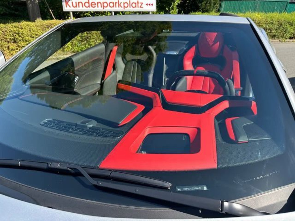 Corvette C8
