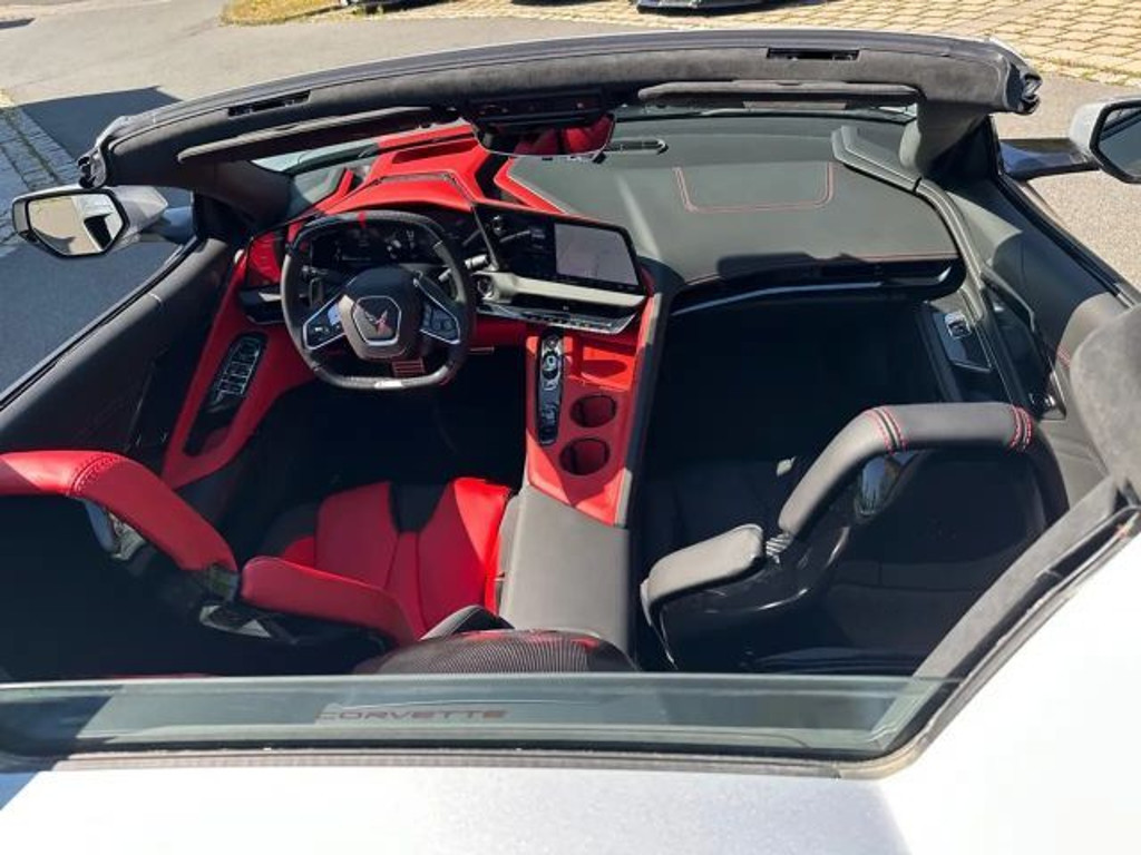 Corvette C8