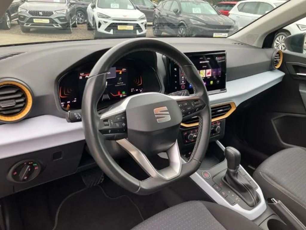 Seat Arona