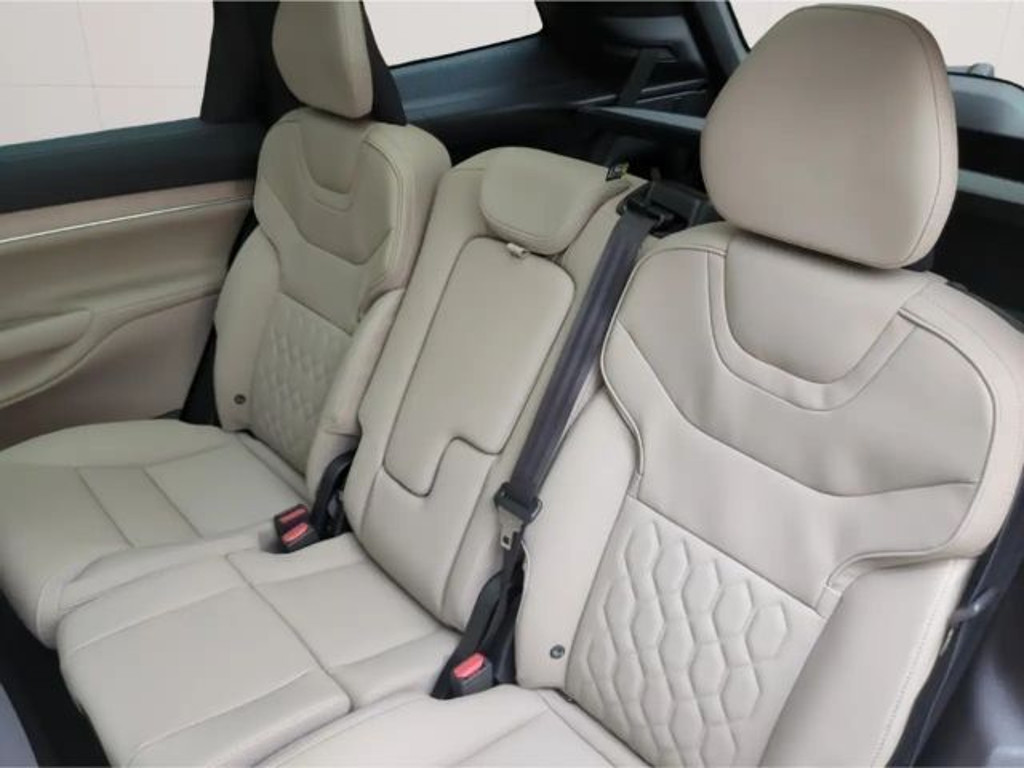 Volvo EX90