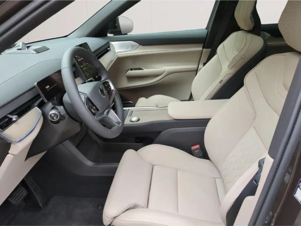 Volvo EX90